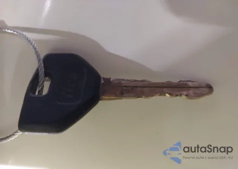 1999 Jeep Cherokee Classic/Sport from USA, damaged, VIN 1J4FF68S9XL630538